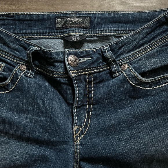 Silver Suki Capris - Picture 4 of 6